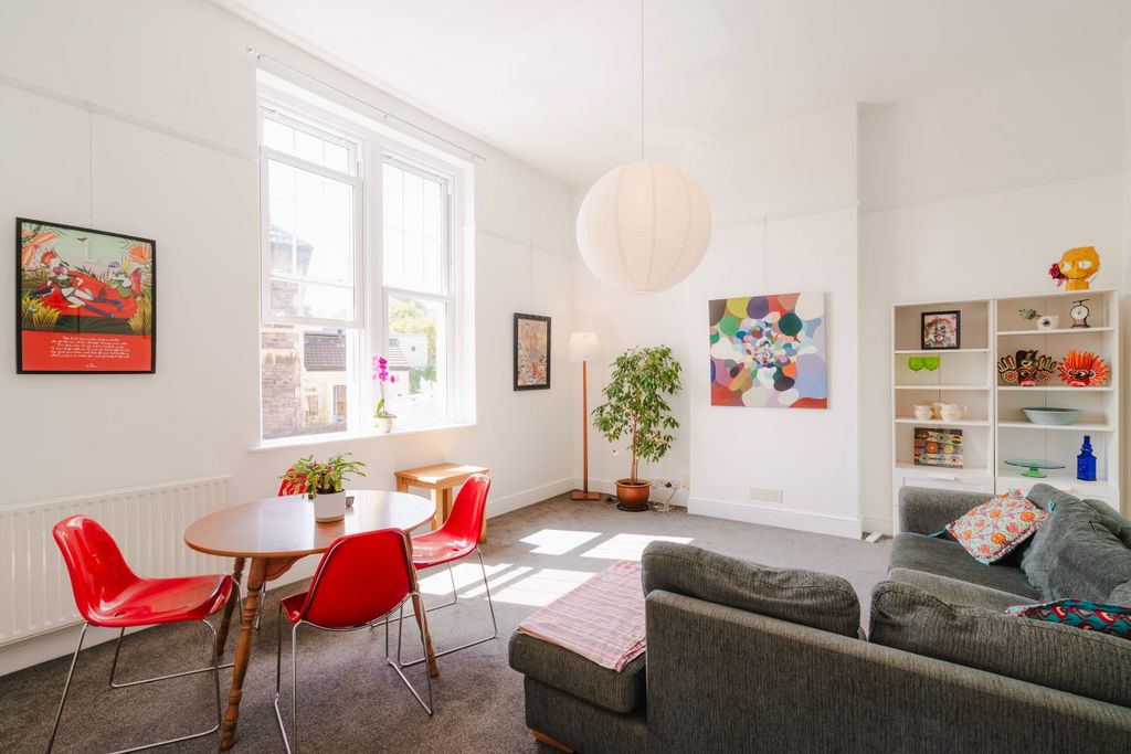 Property photo 1 of 15 8