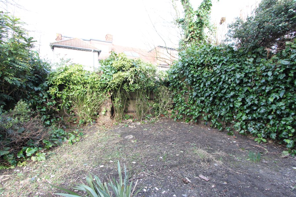 Property photo 3 of 9