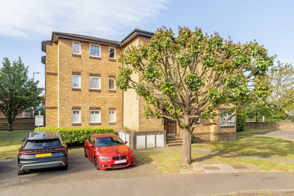 Property photo 1 of 6