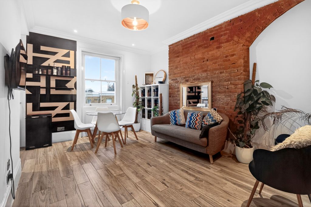 Property photo 3 of 17 Living Room