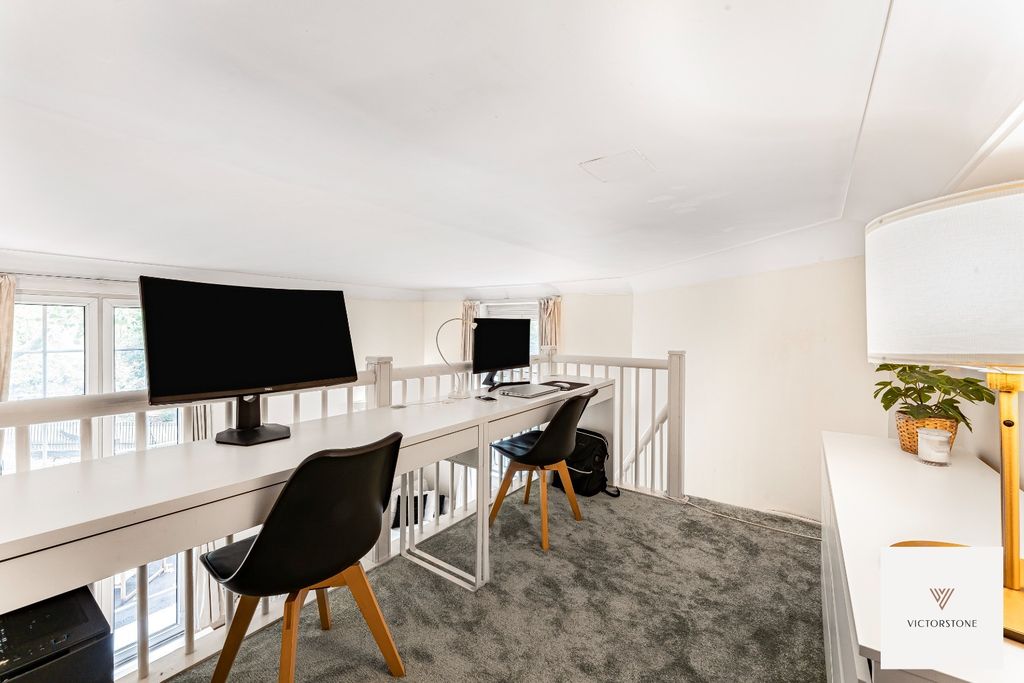 Property photo 2 of 19 4978841