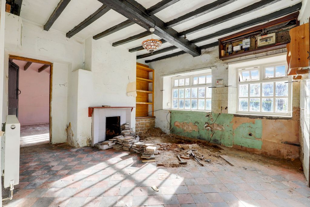 Property photo 2 of 13