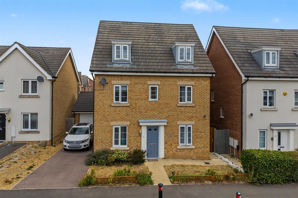 Property photo 1 of 35