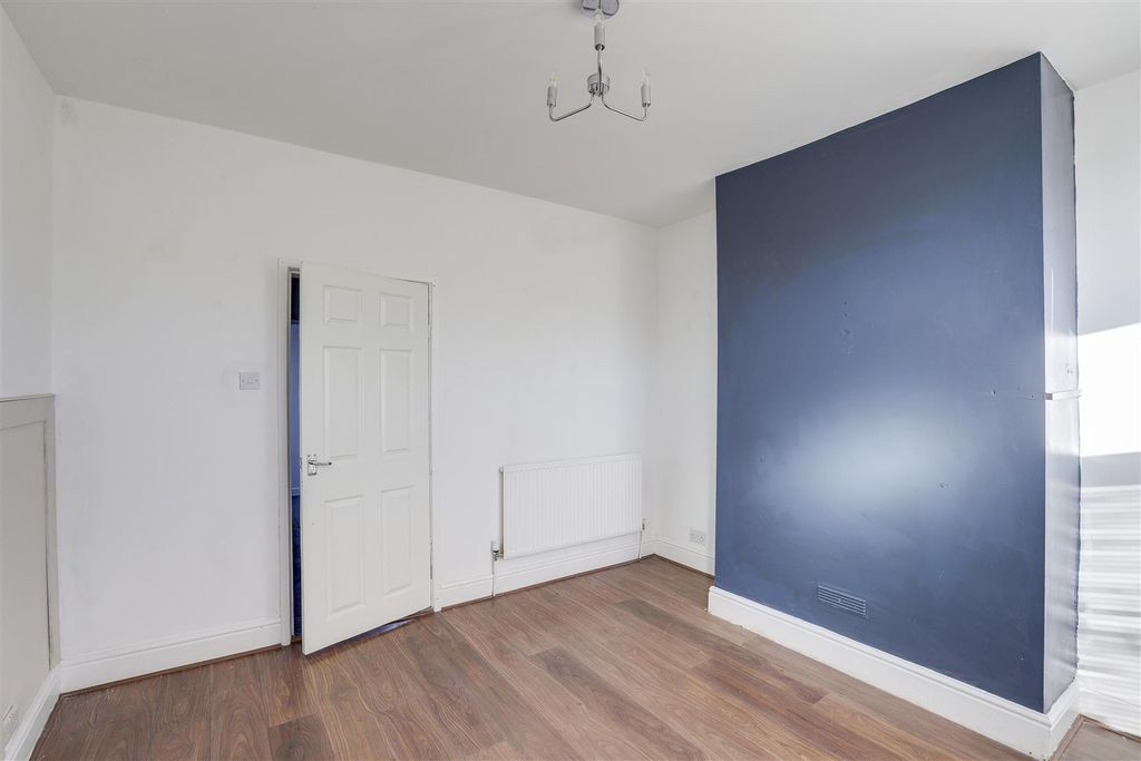 Property photo 3 of 14 310325_6.Jpg