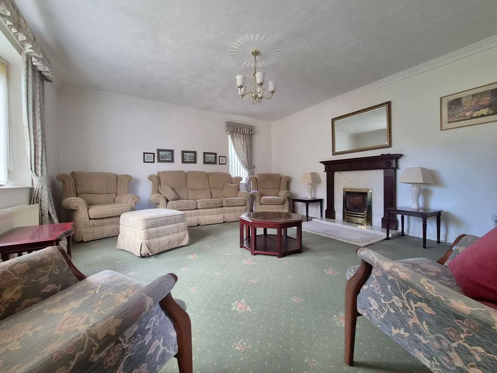 Property photo 3 of 20