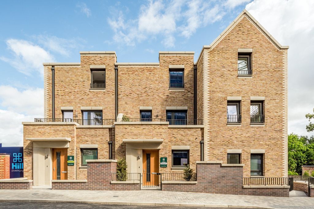 Property photo 1 of 22