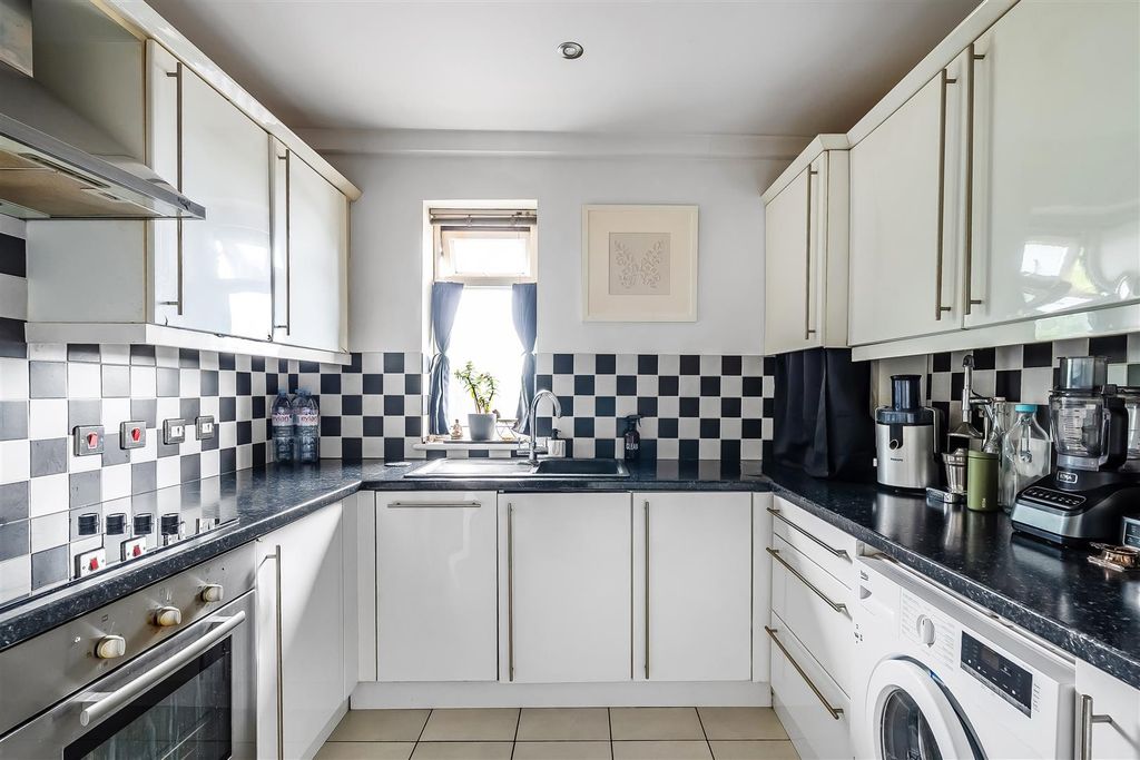 Property photo 2 of 11 10A-Woodlodge-5.Jpg