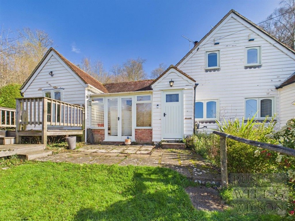 Property photo 1 of 28 Semi-Detached Cottage