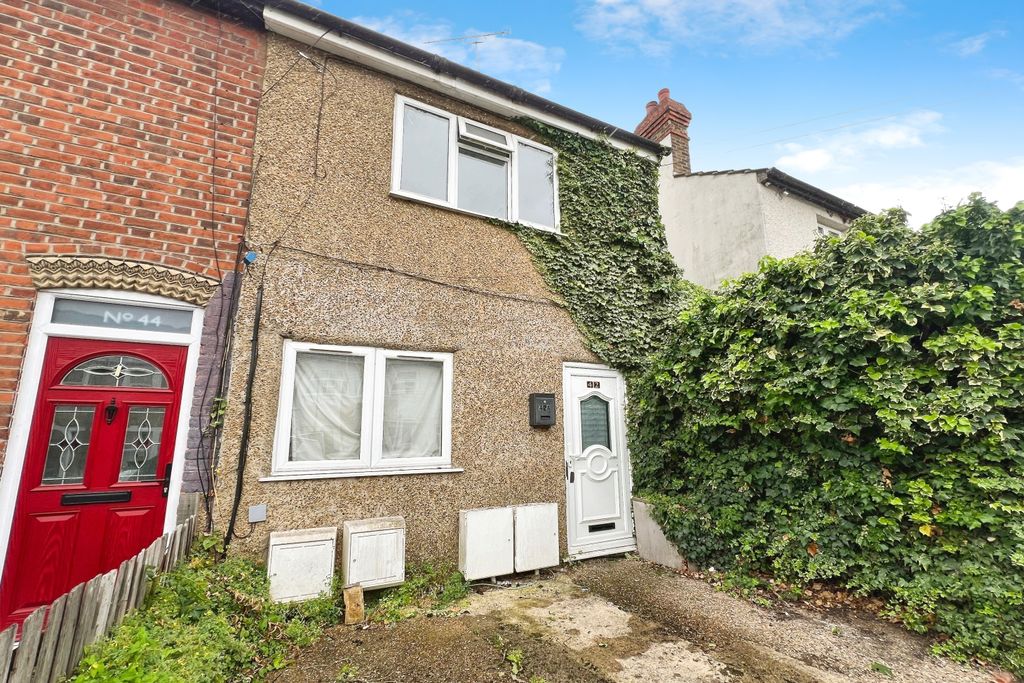 Property photo 1 of 14 Front