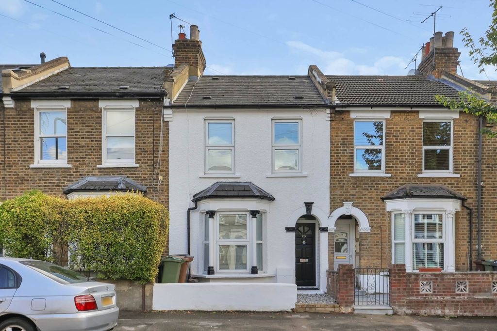 Property photo 1 of 16