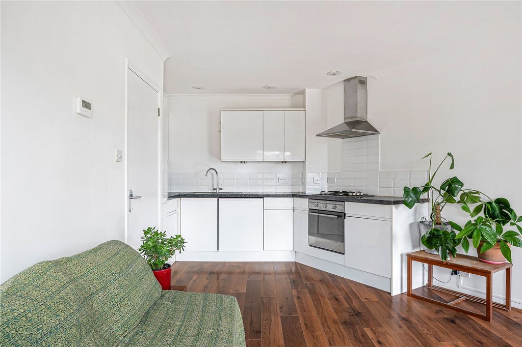 Property photo 2 of 13 Picture No. 07