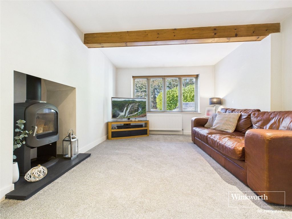 Property photo 3 of 23 Picture No. 05