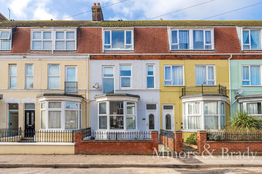 Property photo 1 of 25