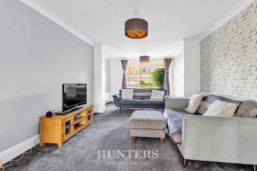 Property photo 3 of 20 Springfield Road (25).Jpg