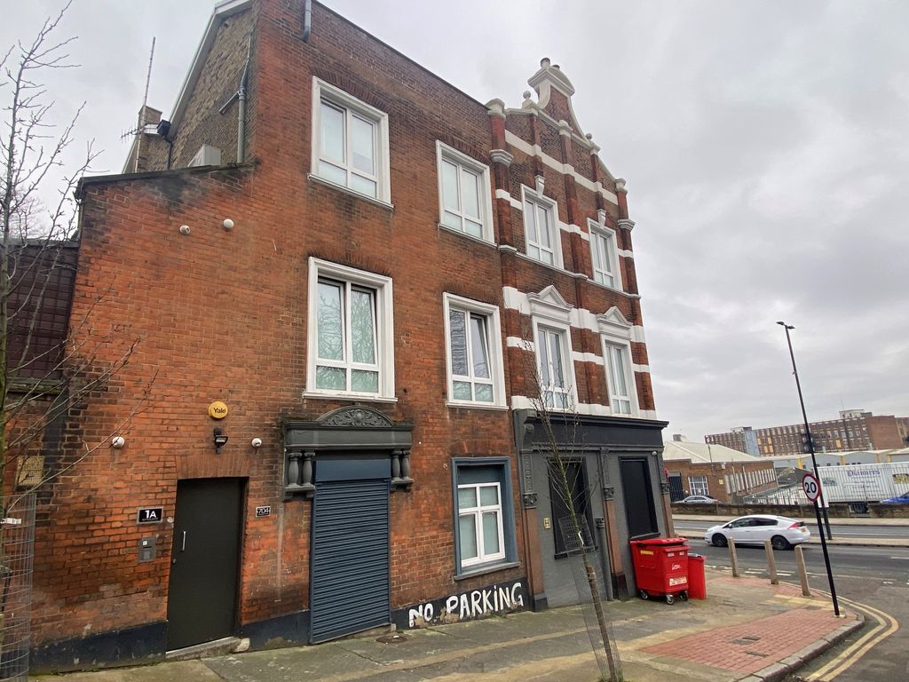 Property photo 1 of 9