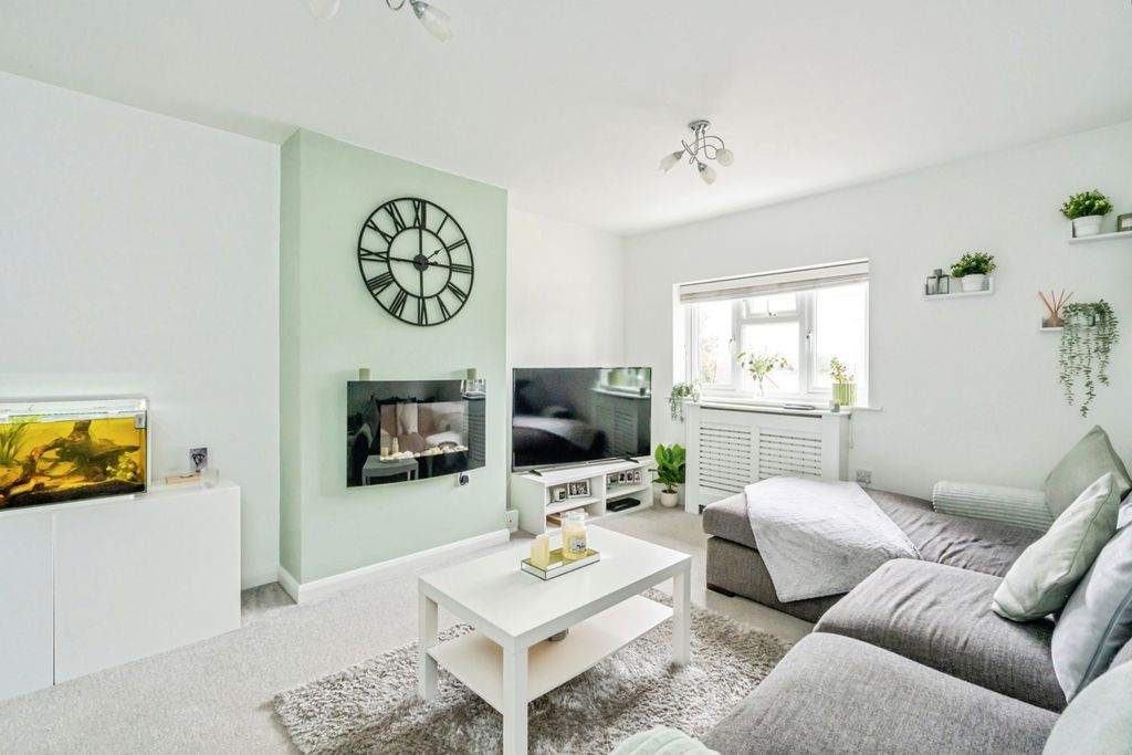 Property photo 3 of 12 Pbox-Img.Jpg