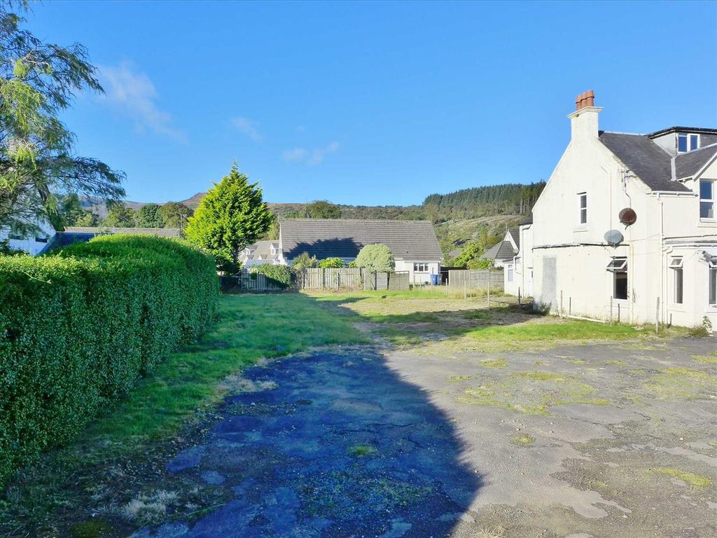 Property photo 3 of 14