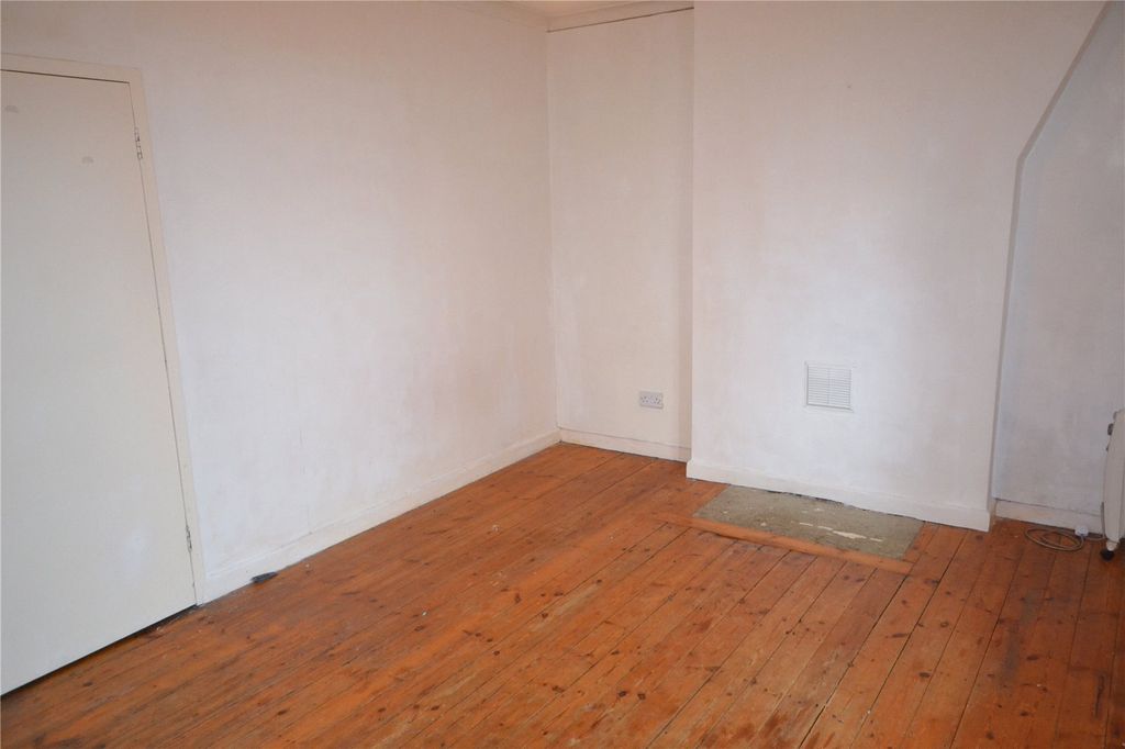 Property photo 2 of 6 Picture No. 05