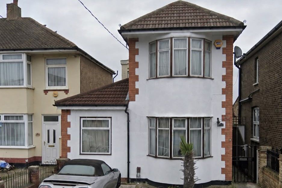 Property photo 1 of 1 22 Edmund Road, Rainham, Essex, Rm13 8LX