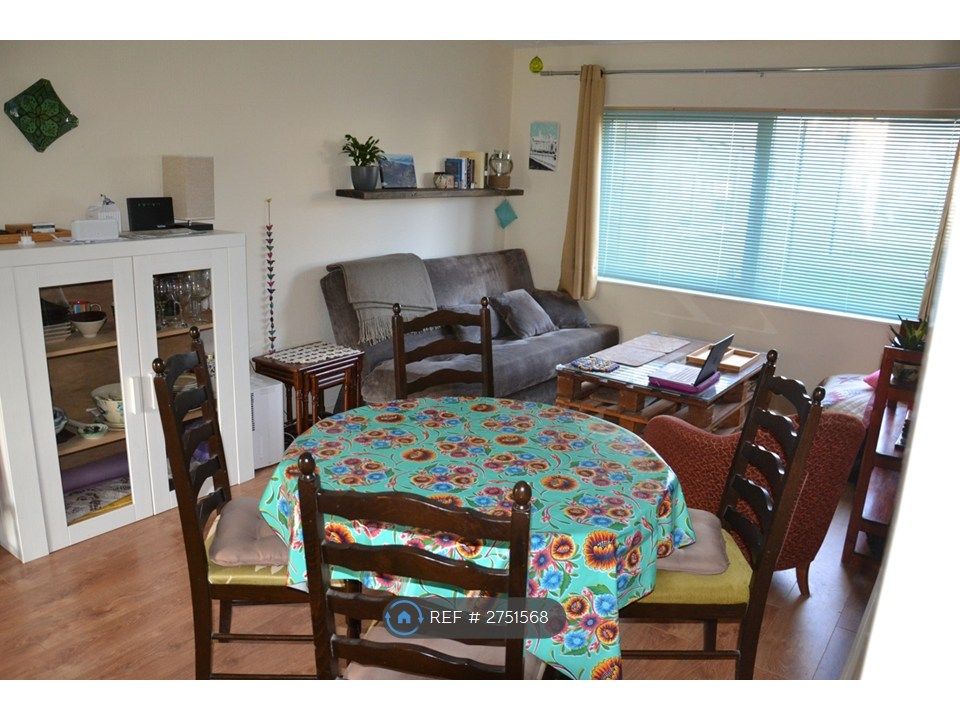 Property photo 3 of 21 Livingroom With Modern And Upcycling Furniture