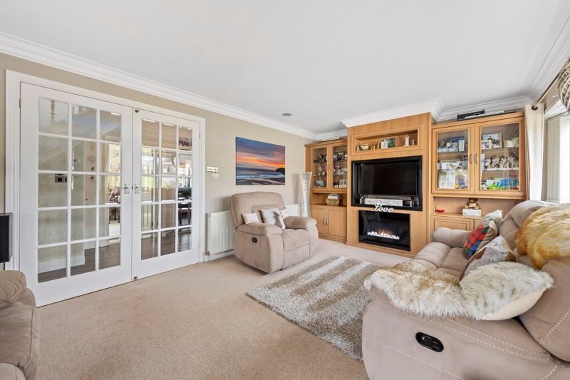 Property photo 2 of 34 Living-Room