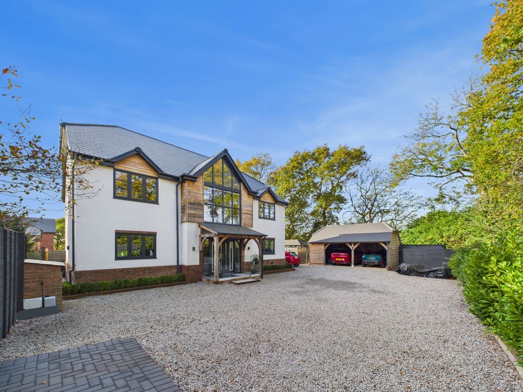 Property photo 1 of 21 A Stunning Five Bedroom Detached Family Home  For Sale