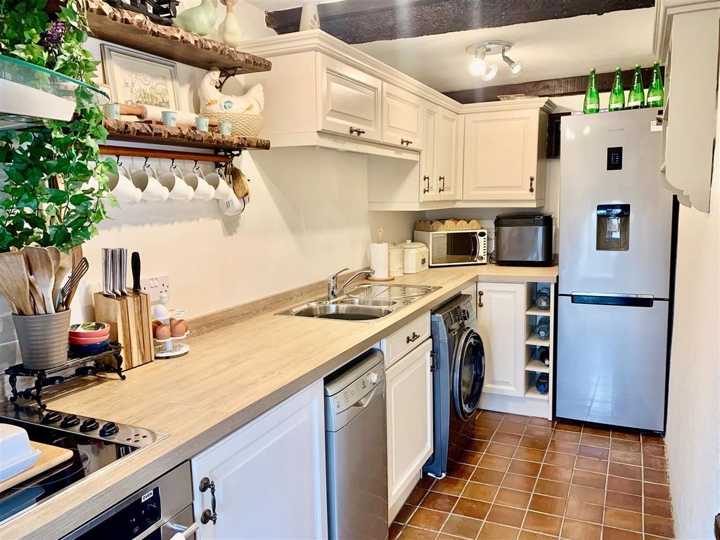 Property photo 2 of 16 Kitchen.Jpg