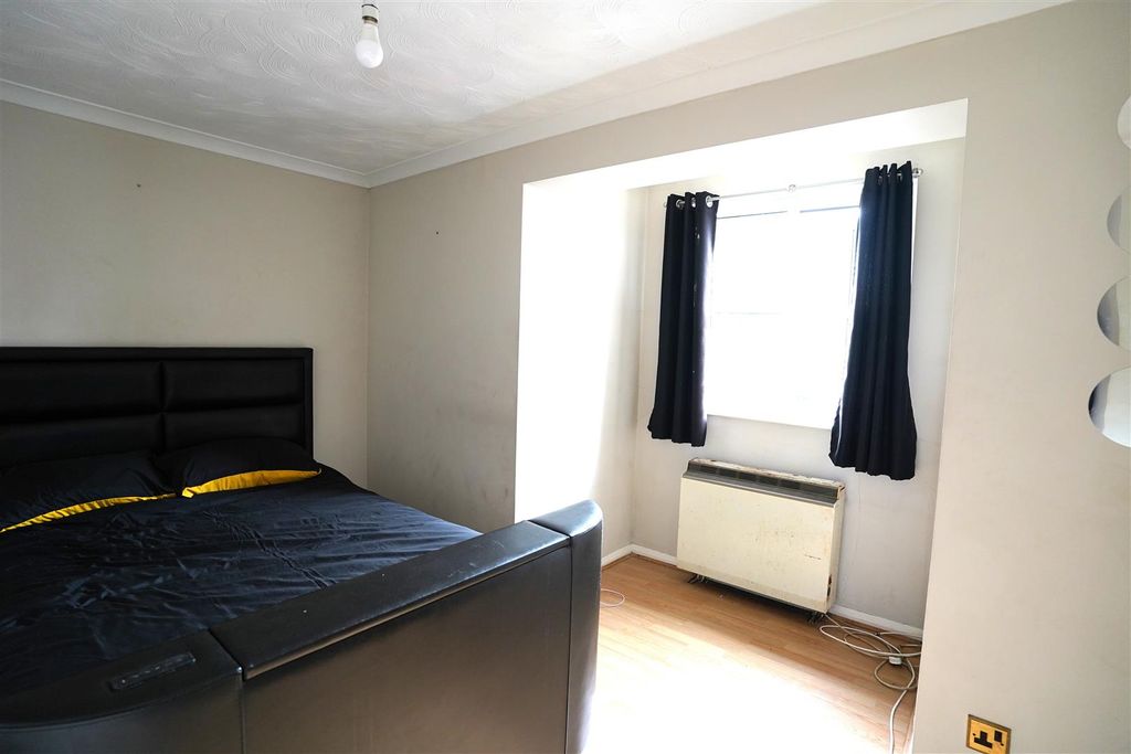 Property photo 3 of 6 Dsc00030-Modified.Jpg