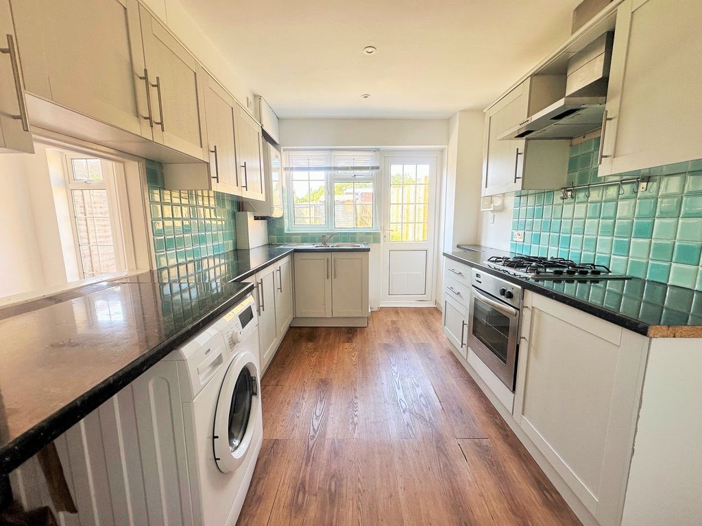 Property photo 2 of 17 Img-9707