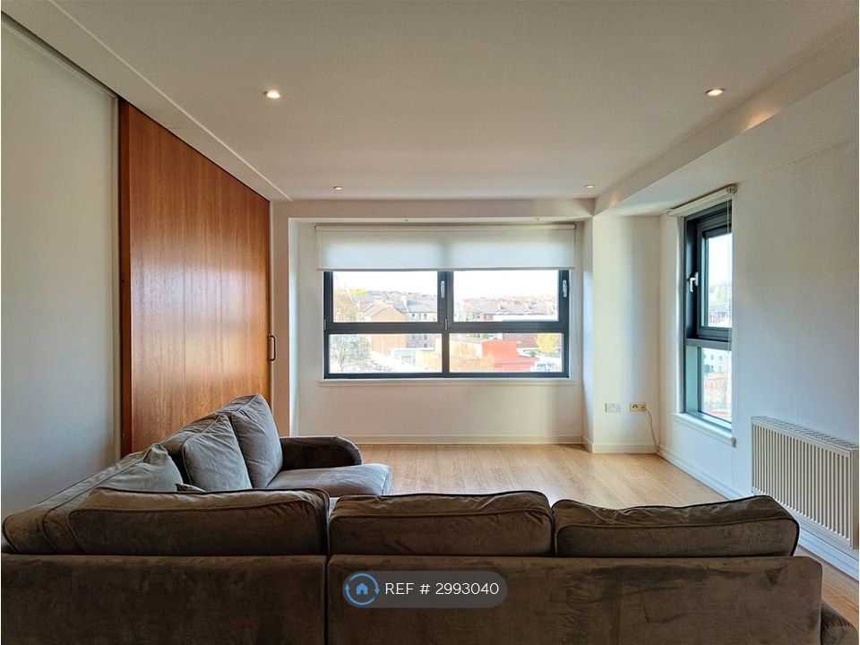 Property photo 2 of 8