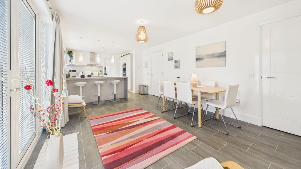 Property photo 3 of 36 Photo 45