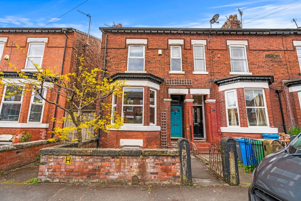Property photo 1 of 35
