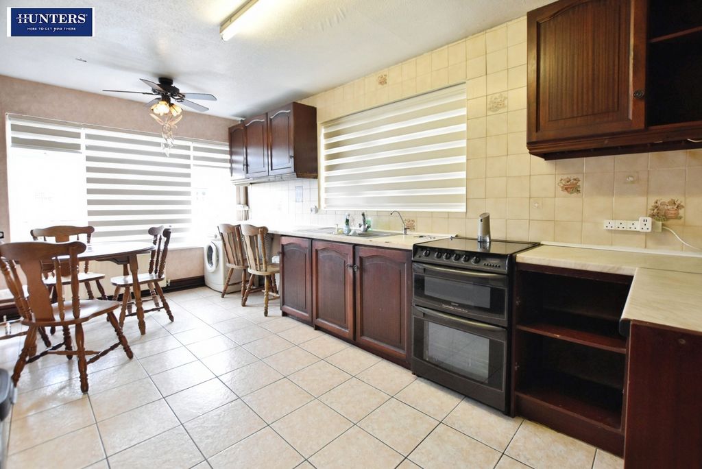 Property photo 3 of 17 Kitchen/Diner