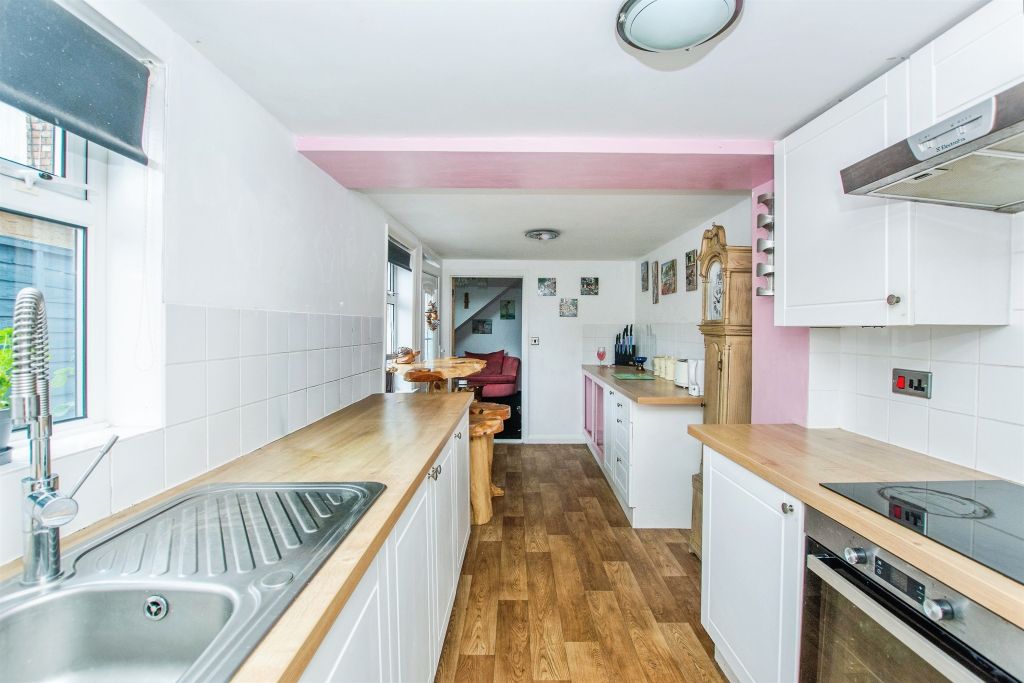 Property photo 2 of 20