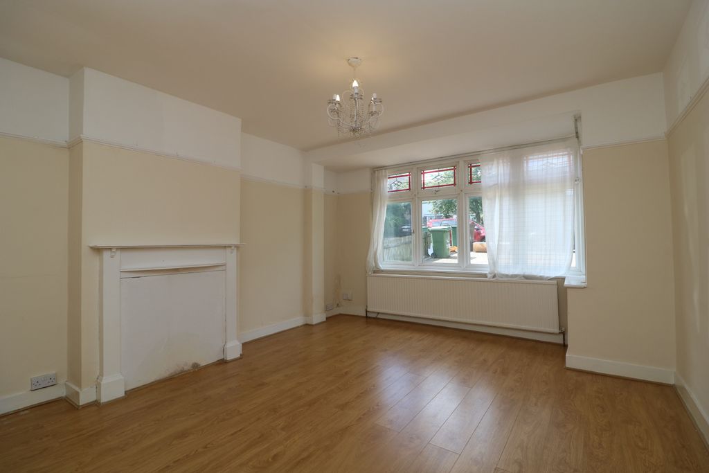 Property photo 3 of 21