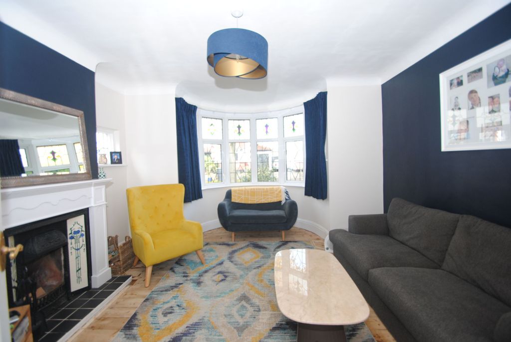 Property photo 3 of 23