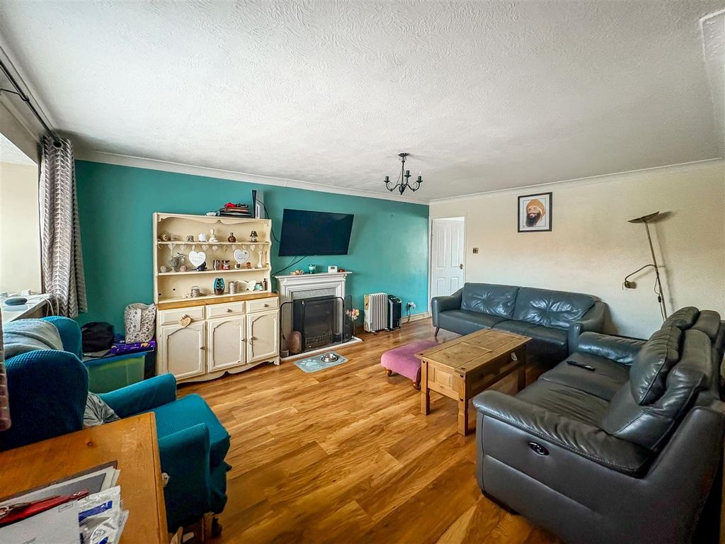 Property photo 2 of 13 Image00025.Jpg