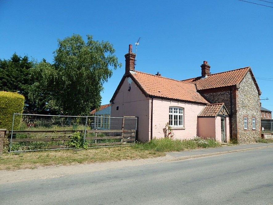 Property photo 2 of 23
