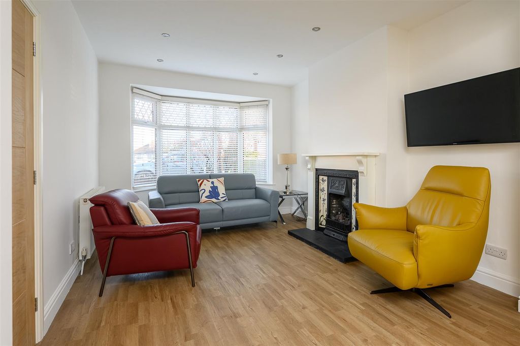 Property photo 2 of 17 Living Room