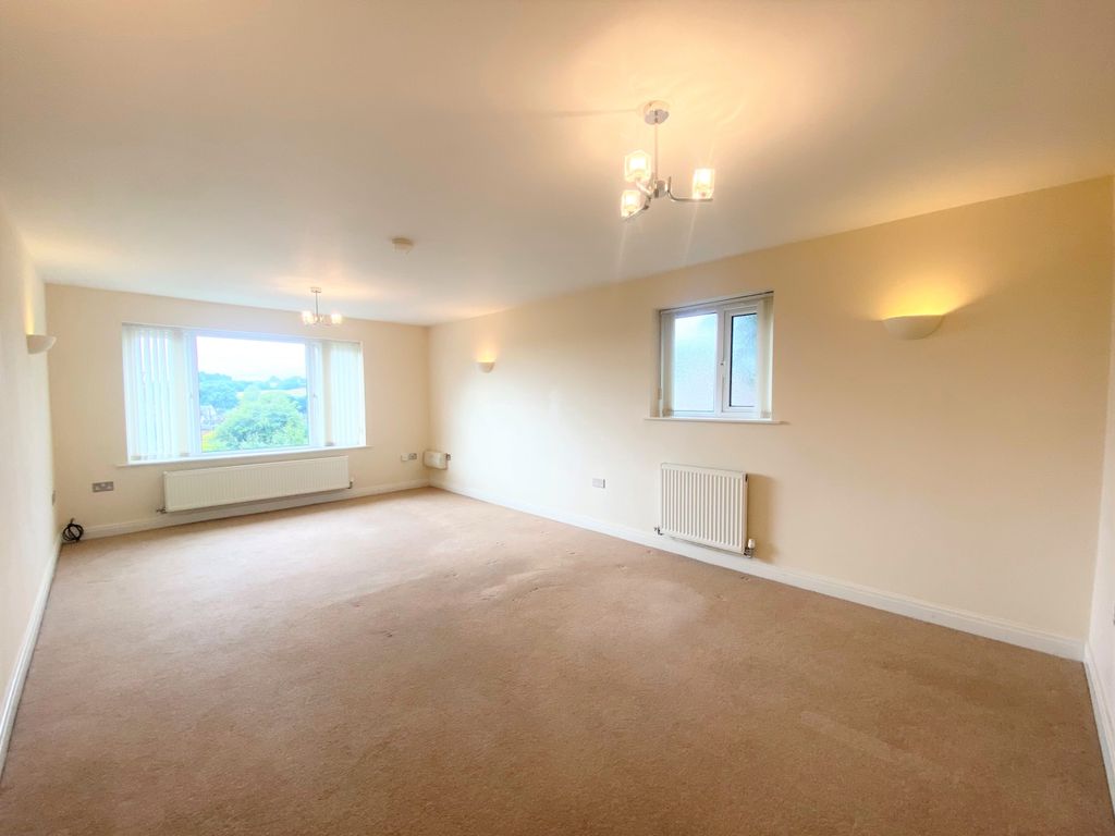 Property photo 3 of 14 Living Room