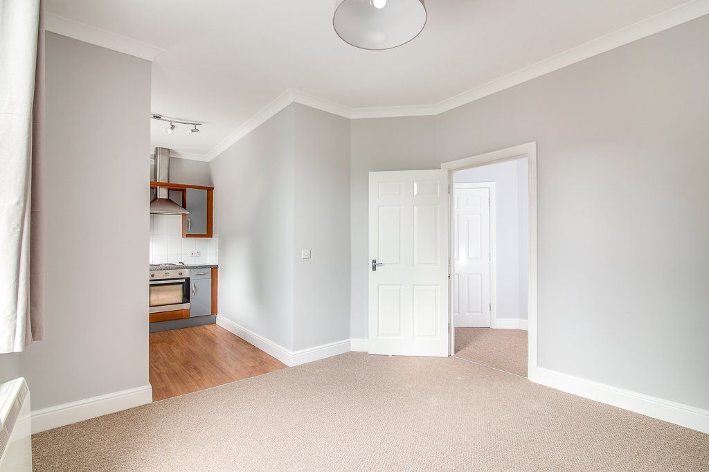 Property photo 3 of 13 Photo 03