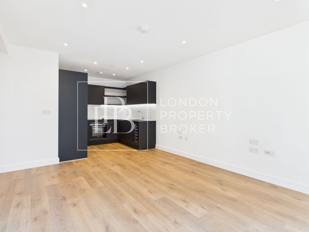 Property photo 2 of 12