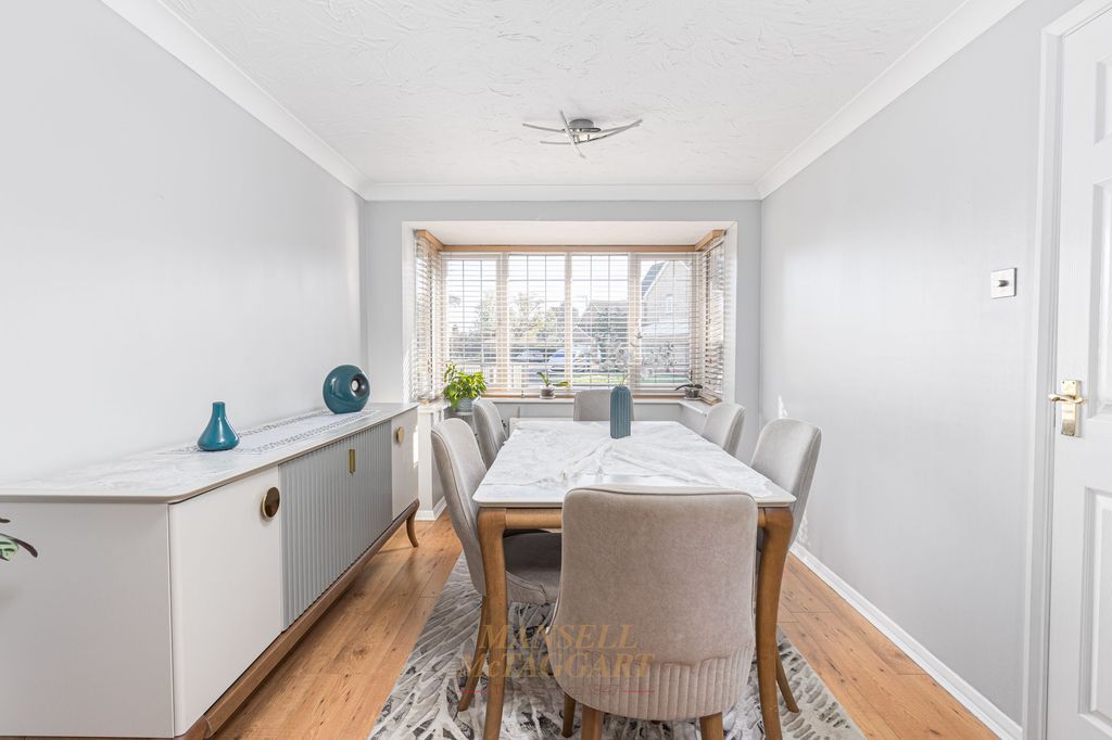 Property photo 3 of 28