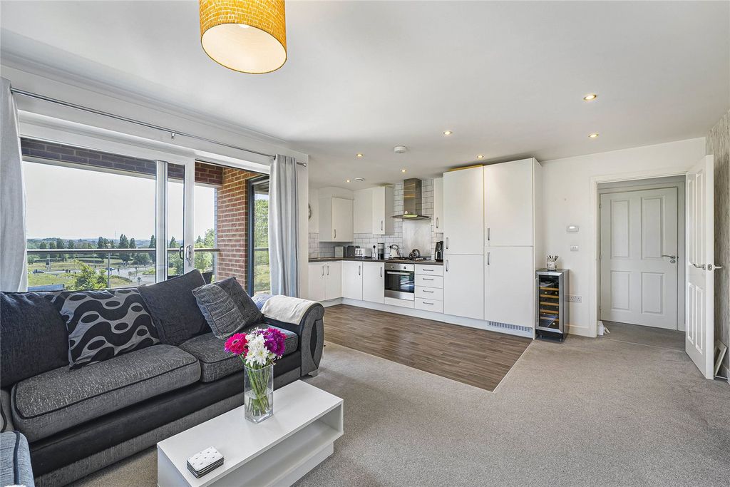 Property photo 3 of 20 Open Plan Living