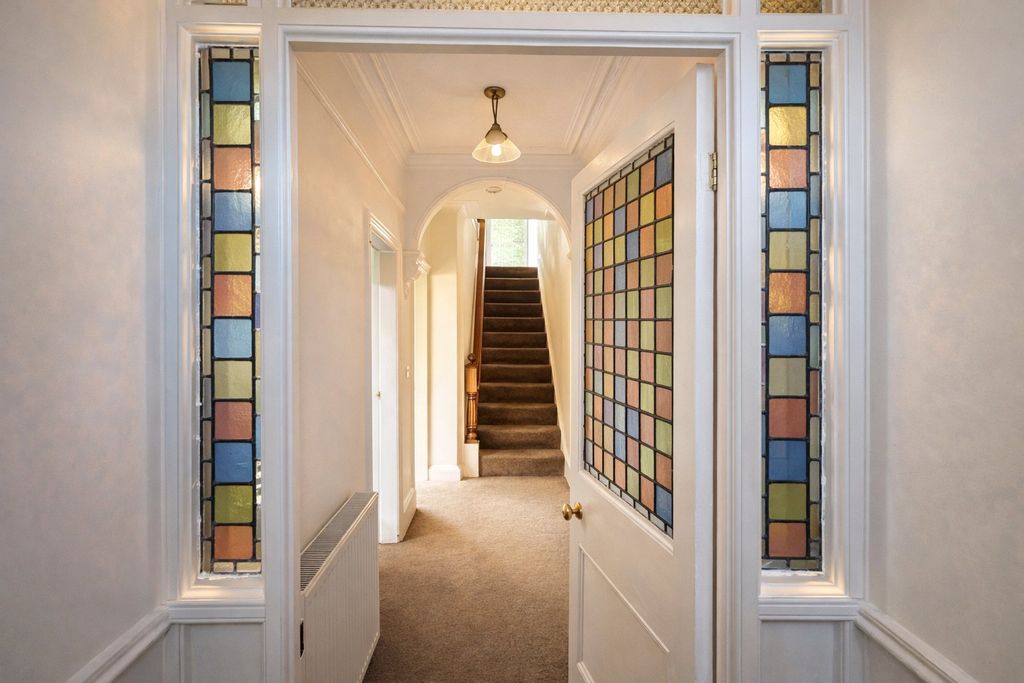 Property photo 2 of 18 Picture No. 11