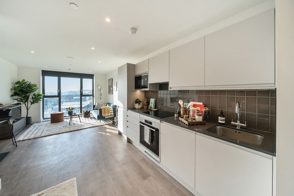 Property photo 3 of 22