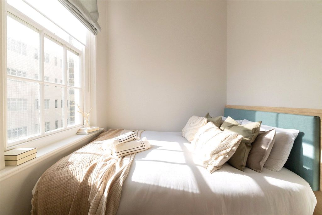 Property photo 1 of 10 A08J300000Eb2Myiat_Mal250059_05.Jpg