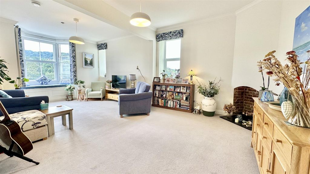 Property photo 3 of 30