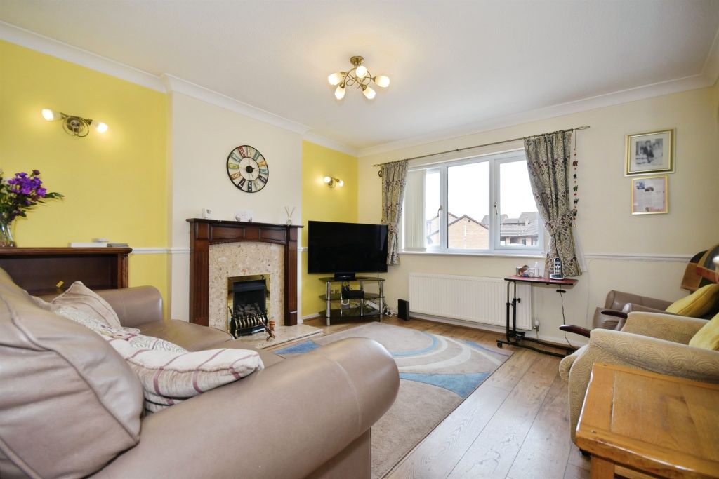 Property photo 2 of 23