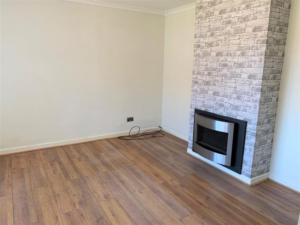 Property photo 2 of 14 Front Lounge 1.Jpg